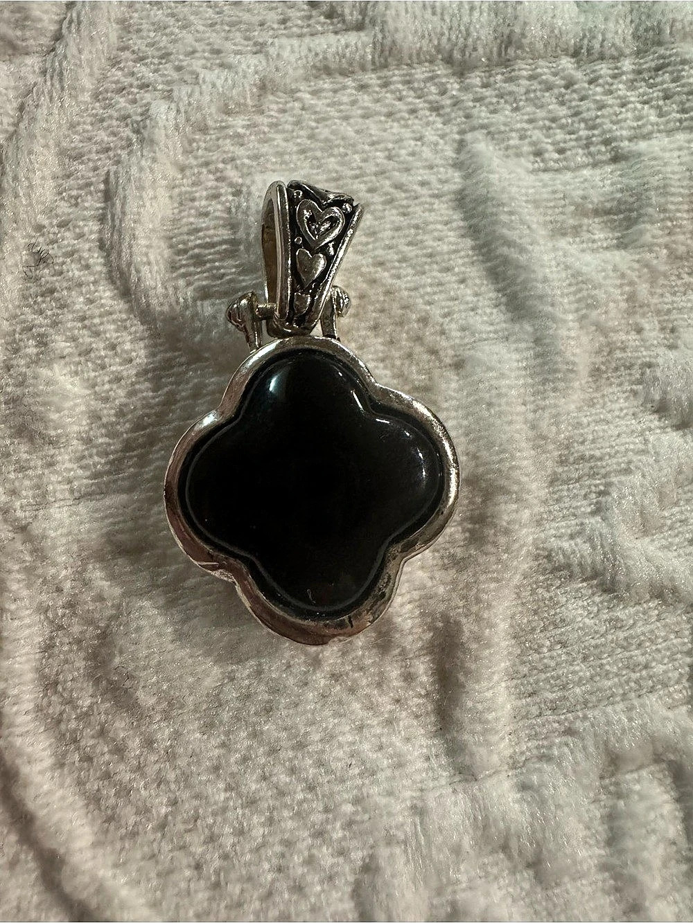 VTG Marie Jennifer Signed MJ Black Onyx Clover Pendant
